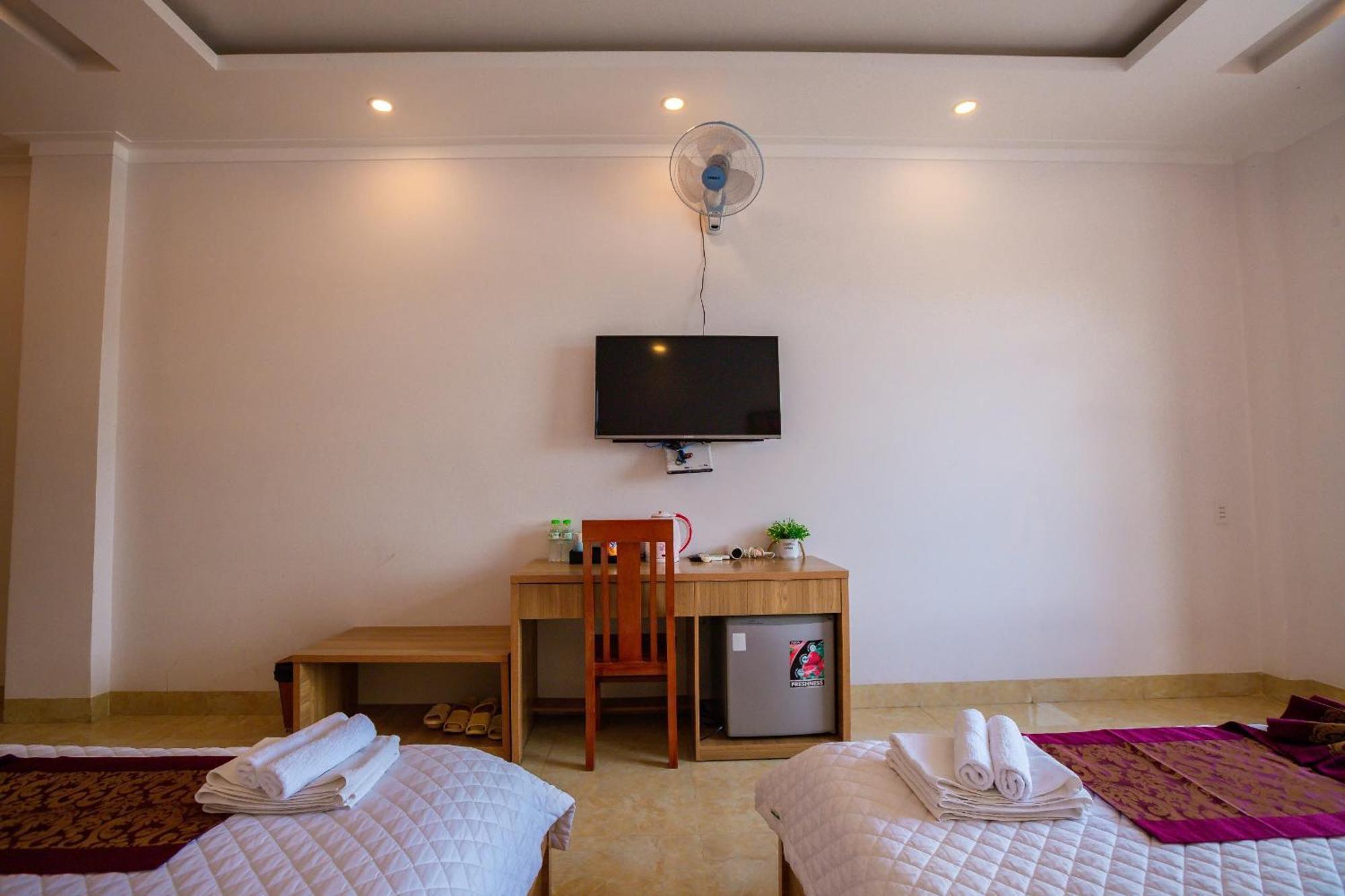 Chau Gia Hotel Vĩnh Hy Buitenkant foto